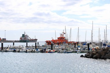 24 Kasım 2023 - Puerto del Rosario, Fuerteventura, Kanarya Adaları, İspanya, Avrupa: Limanda Bir Arama Kurtarma Gemisi