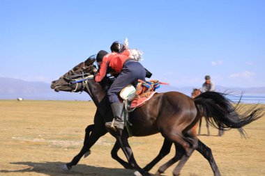 24 Ağustos 2023 - Kırgızistan 'da Song Kol Gölü: Kyz Kuuma' nın Performansı (kız kovalama), geleneksel binicilik sporu