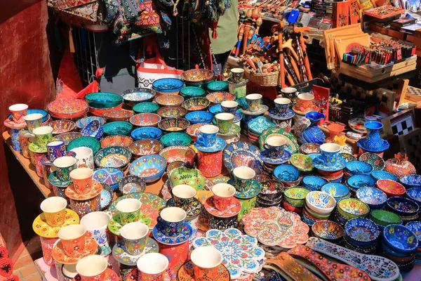 Colorful Painted Traditional Decorative Albanian Plates Bowls Souvenir Stall Tirana — Stock Photo, Image