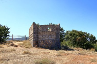 Arnavutluk 'un Pogradec kenti yakınlarındaki Lin Antik Mozaiklerinin çevresi
