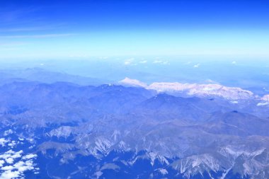 Kafkas dağları, uçak penceresinden manzara