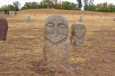 31 Ağustos 2023 - Kırgızistan 'da Tokmok: Orta Asya' nın antik göçebelerinin taş anıtlarının koleksiyonu