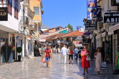 12 Eylül 2023 - Kuzey Makedonya 'da Ohri: Eski kentin sokaklarında koşuşturma ve koşuşturma