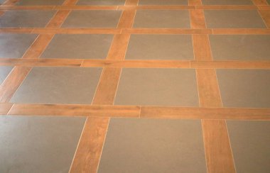 Seramik fayans tabanı kahverengi ve gri