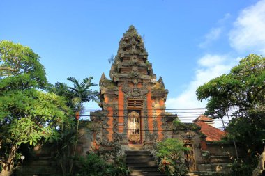 Ubud 'da bir tapınak binası. Bali. Endonezya