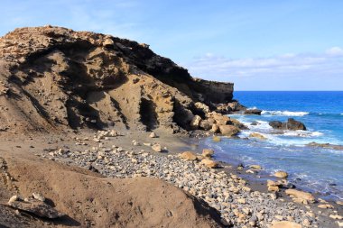 Sahil manzarası ve plaj La Pared, Fuerteventura, Kanarya Adaları, İspanya