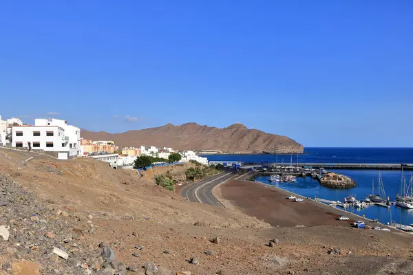 Fuerteventura 'daki Gran Tarajal limanında tekneler