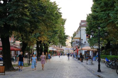 19 Eylül 2023 - Arnavutluk 'ta Şkoder: Şehir manzaraları, yaz aylarında sokaklardaki insanlar