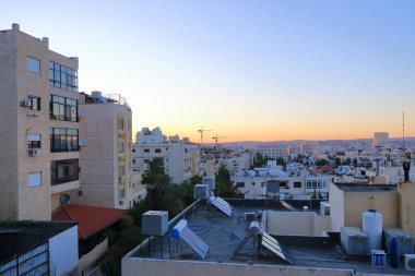 Ürdün 'deki Amman - 08 Mayıs 2024: Sabah şehir manzarası