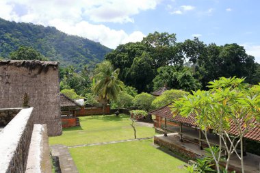 Endonezya 'da Candidasa, Bali yakınlarında Bali' nin orijinal insanlarının yaşadığı Tenganan Köyü.
