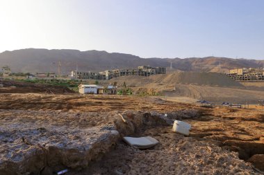 Sweimeh 'deki Ölü Deniz otellerinde inşaat çalışmaları, Ürdün' deki Swemeh 'te.