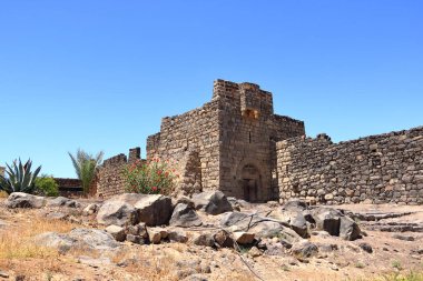 Orta doğu Ürdün 'deki Qasr Azraq Kalesi' nin kalıntıları, Amman 'ın 100 km doğusunda.