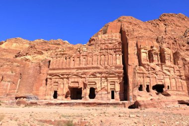 Ürdün, Petra 'daki Kraliyet Mezarları. Petra, Ürdün 'ün ana ilgi odağı. Petra UNESCO miras listesine dahil edildi.