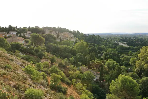 stock image the view to the hilltop village Les Angles near Avigon, Provence, France