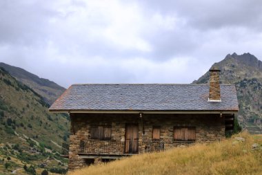 Andorra, Avrupa 'da bir evin kiremitli çatısı