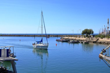 Carnon, Palavas-les-Flots, Montpellier, Fransa - 25 Ağustos 2024: Montpellier yakınlarındaki bir marina.