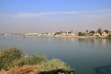 Musul 'daki Dicle Nehri' nin kıyısı, Musul, Irak