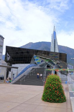 Les Escaldes - Andorra 'da Engordany - 31 Ağustos 2024: Caldea spa merkezi, Merkez Termoludic Caldea