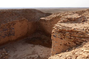 walls and bricks in the excavation site in the Ancient City of Uruk, Iraq clipart