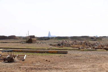 Samarra, Irak 'taki Halife Sarayı' nın (El Halife) dışında.