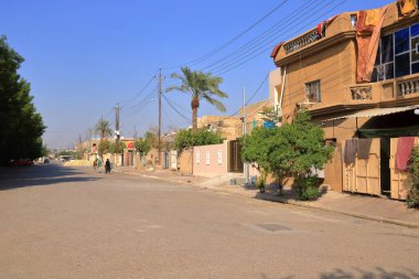 Bağdat, Irak 'ta Bağdat - 14 Kasım 2024: Sokaklarda arabalarla her gün