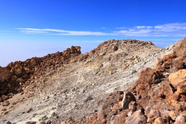İspanya 'nın Tenerife, Kanarya Adaları' ndaki Teide Dağı kraterindeki taşlar ve lavlar.