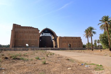 Kontes, Irak - Ktesifon Sarayı veya Tak-i Kisra - Taq Kasra, Ctesiphon veya Salman Pak Bağdat 'ın 35 kilometre güneydoğusunda yer alan antik bir şehirdir.