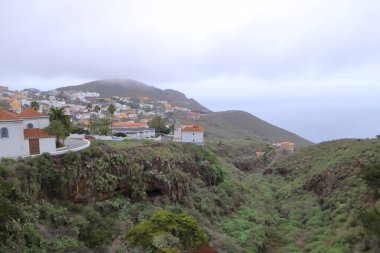 İspanya 'nın Kanarya Adaları' ndaki El Hierro adasının başkenti Villa de Valverde 'nin Panoraması