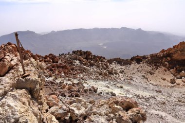 İspanya 'nın Tenerife, Kanarya Adaları' ndaki Teide Dağı kraterindeki taşlar ve lavlar.