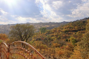 Amediye, Amedi ve Rawanduz arasında, Rawandiz, Irak Kürdistan 'daki dağların güzelliği