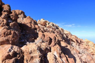 İspanya 'nın Tenerife, Kanarya Adaları' ndaki Teide Dağı kraterindeki taşlar ve lavlar.