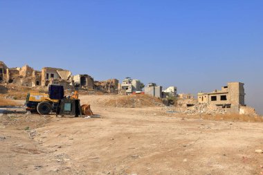 Musul, Irak Mussolosu - 17 Kasım 2024: 2016 Musul savaşından sonra yıkılan evlere bakın