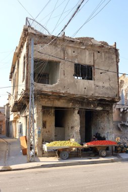Musul, Irak Mussolosu - 17 Kasım 2024: 2016 Musul savaşından sonra yıkılan evlere bakın