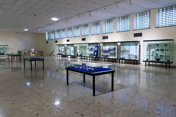 Bağdat, Irak 'ta Bağdat - 15 Kasım 2024: Irak Ulusal Müzesi içinde