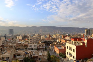 Sabah Duhok Dohuk şehrinin manzarası, Kürdistan, Irak