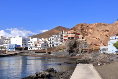 La Restinga, El Hierro, İspanya 'daki Kanarya Adaları - Aralık 04 2024: öğlen adanın güneyindeki küçük kıyı köyü