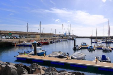 Puerto de la Estaca, El Hierro, İspanya Kanarya Adaları - 08 Aralık 2024: köyün limanı