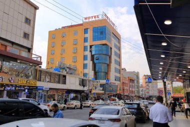 Duhok, Dohuk, Irak Kürdistan - 18 Kasım 2024: Kürt Irak 'taki Duhak kentinde sıradan yaşam