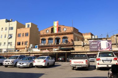 Sulaymaniyah, Sulaimaniyya, Slemani, Kürdistan Irak - 22 Kasım 2024: şehrin sokaklarında koşuşturma ve koşuşturma