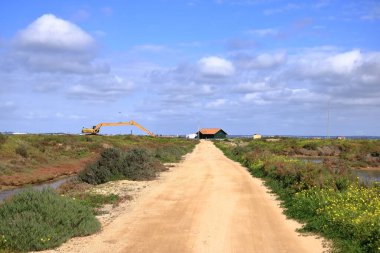 Cadiz, Andalucia, İspanya - 16 Şubat 2025: Cadiz Körfezi manzaralı manzara (Bahia de Cadiz)