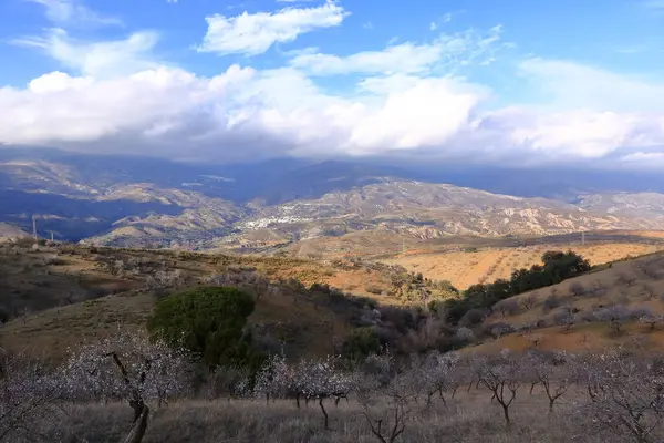 Sierra Nevada 'daki beyaz köy, İspanya' daki Endülüs