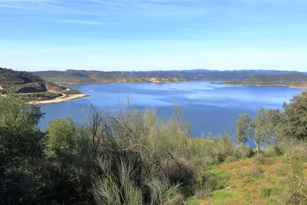 Almodovar del Rio, Cordoba, Endülüs, İspanya yakınlarındaki Brena rezervuarı.