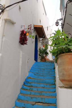 Tanca Cebelitarık Boğazı, Fas - 17 Şubat 2025: Eski Medine 'nin içinde, şehrin merkezinde