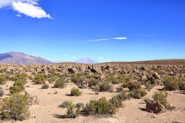 Bolivya 'nın sud lipez bölgesinde kurak dağlık bölgeler