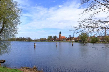 Werder an der Havel, Brandenburg, Almanya - 13 Nisan 2025: Havel nehri üzerinden Maria Meeresstern