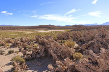 Bolivya 'nın sud lipez bölgesinde kurak dağlık bölgeler