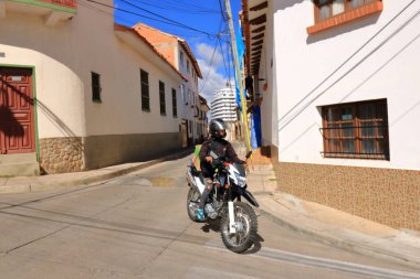 Bolivya 'da Başarı - 22 Mayıs 2025: Dalence Caddesi' ndeki Mimari Güzellik ve Toplum Ruhu ile her gün hayat