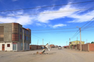 Uyuni, Bolivya - 25 Mayıs 2025: Sabah vakti şehrin sokakları