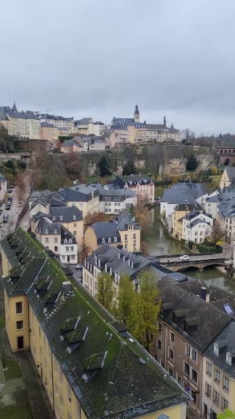 Luksemburg Luksemburg Domy Dzielnicy Grund Dolinie Poniżej Centrum Miasta — Wideo stockowe