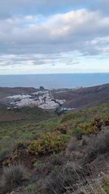 Agaete Vadisi manzarası. San Pedro şehri. Agaete. Büyük Kanarya. İspanya 'daki Kanarya Adaları